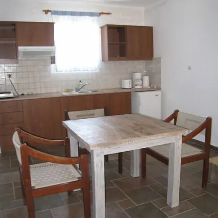 아파트 Antigoni 스키로스